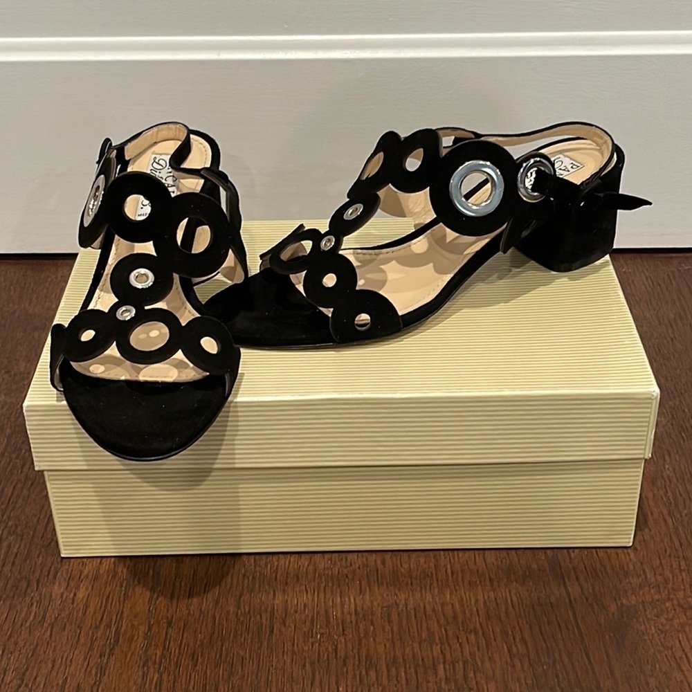Black Circle-Applique Suede Sandals